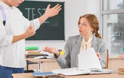 Скарга на вчителя: як британський заклад освіти захищає і вчителів, і учнів