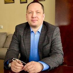 Вимога «розділити мережу освітніх закладів або втратити фінансування» не має законної підстави