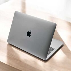 Ноутбуки Apple для навчання — чому MacBook стає вибором школярів і студентів