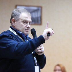 Чи можна мати більше заступників у школі?