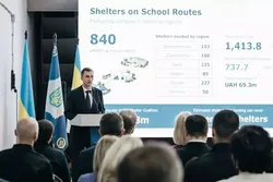 У 6 прифронтових областях планують встановити 840 мобільних укриттів на шкільних маршрутах